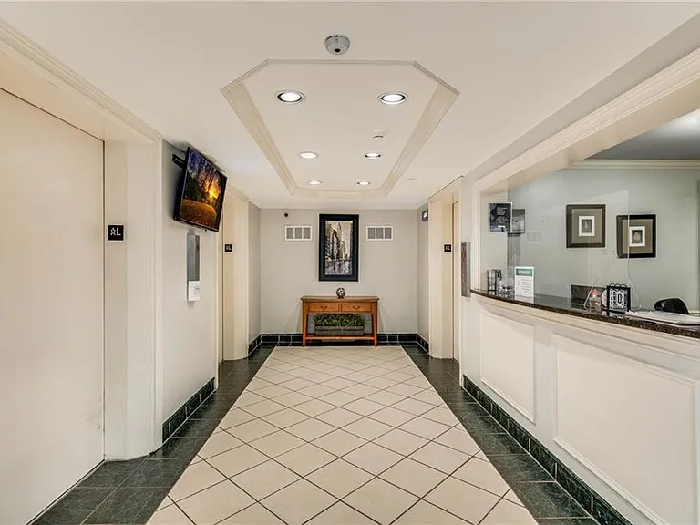 2479 Peachtree Rd NE #305 — Photo 12