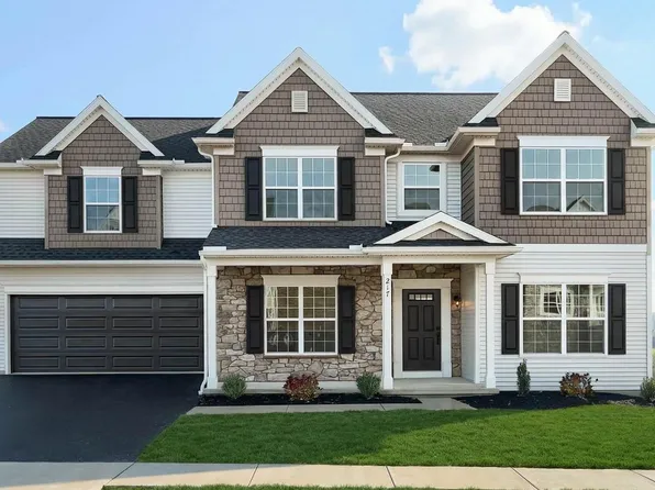 217 Copper Ridge Dr, Newmanstown, PA 17073