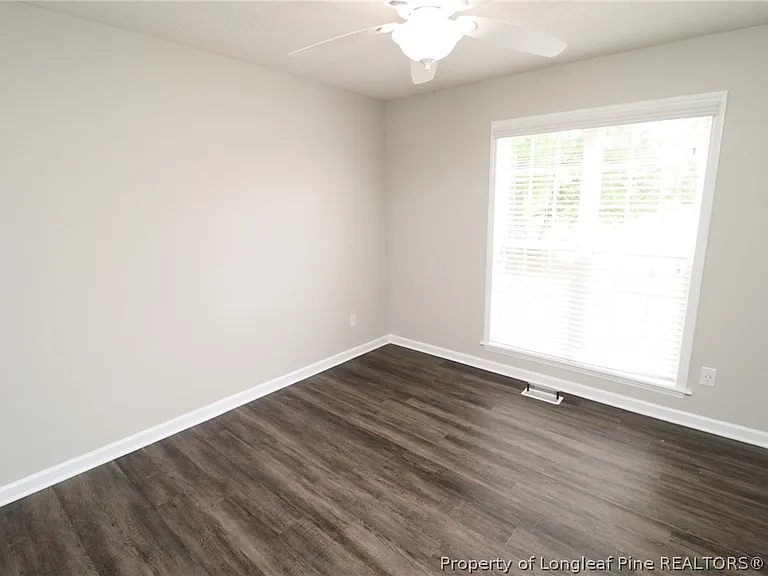504 Noonday Ct — Photo 23
