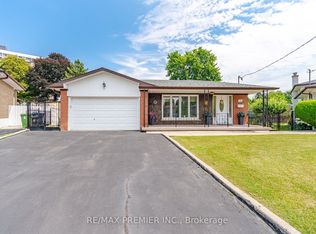 11 Kinnie Ct, Toronto, ON M3N 2S1