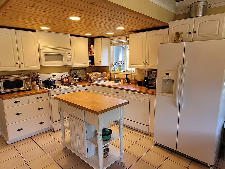 974 Washoan Blvd — Photo 9