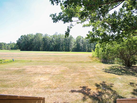 4th image of 87 White Cedar Dr