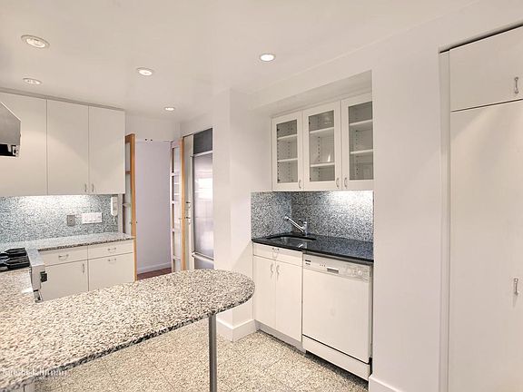 5th image of 40 E 78th St #14G