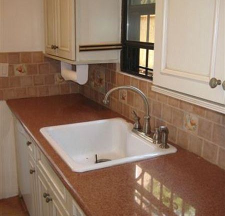 4th image of 32 Park Pl