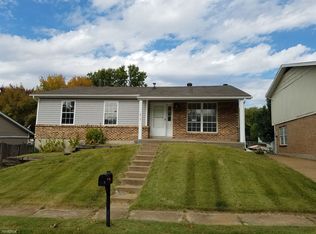 1537 Lynndale Dr, Saint Charles, MO 63303