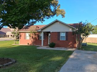 101 Oak Ln, Rogersville, AL 35652