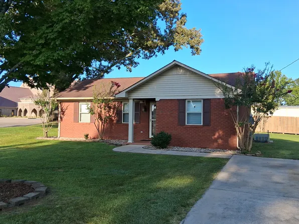 101 Oak Ln, Rogersville, AL 35652