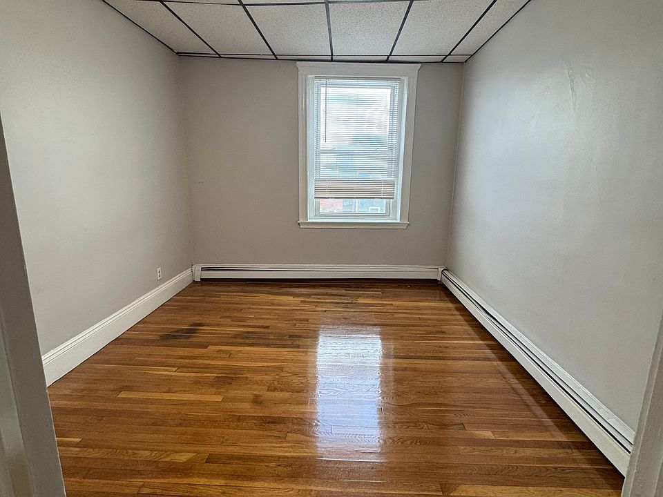 1st image of 2 Park St #7