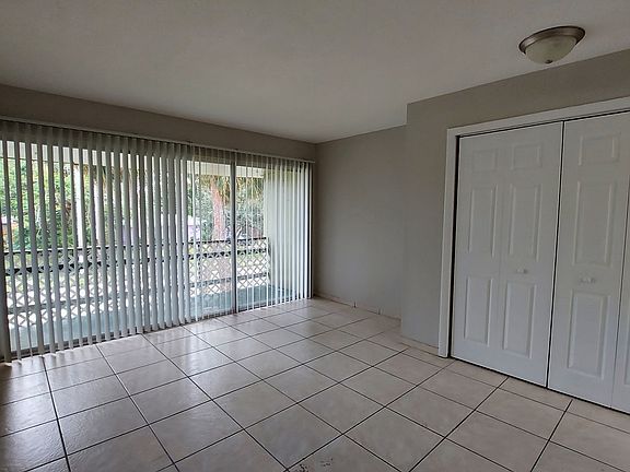 5th image of 1852C Golf View Ave #27