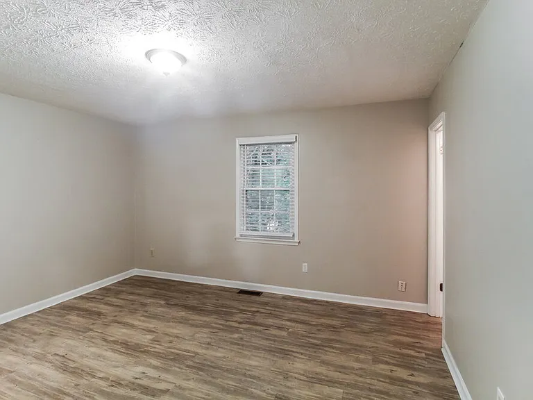 2495 Zane Dr SW — Photo 10