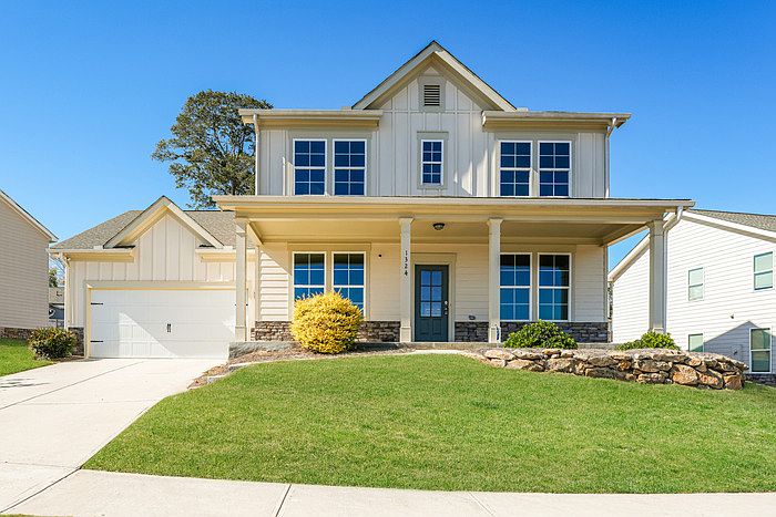 1st image of 1324 Slaton Manor Dr NE