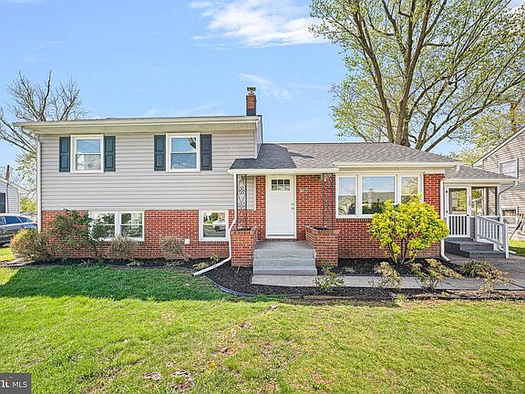 3rd image of 120 Reese St