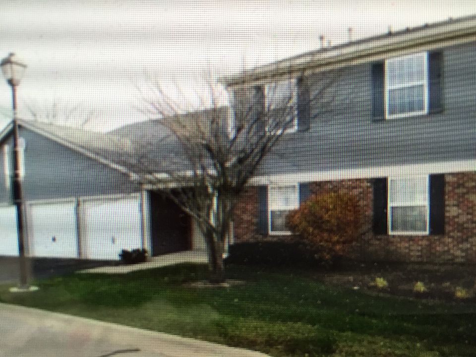 1st image of 761 E Whispering Oaks Dr #2LR