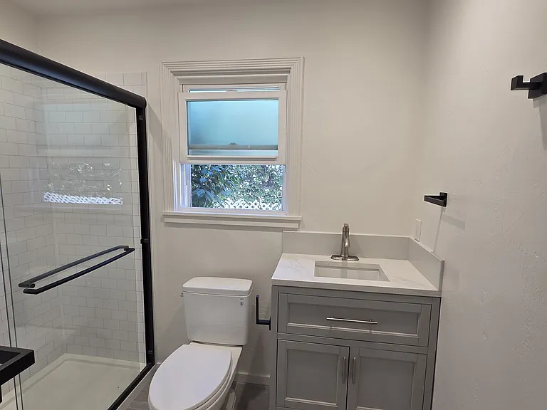 131 N San Pedro Rd — Photo 10