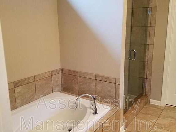 4th image of 1918 Piperton Ln