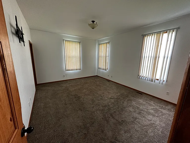 2968 Meadowlark Ln — Photo 7