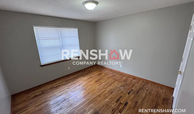 92 Navy Dr E — Photo 11