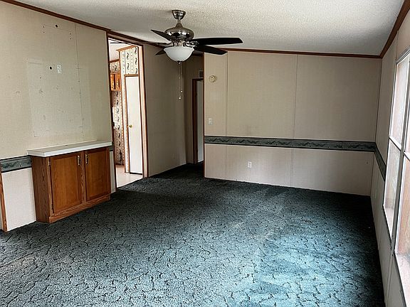 3rd image of 106 Highway Shop Rd