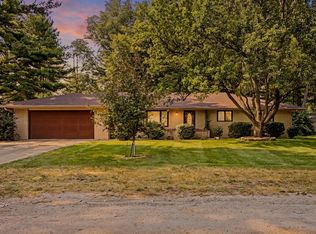 109 Parkview Dr, Forrest, IL 61741