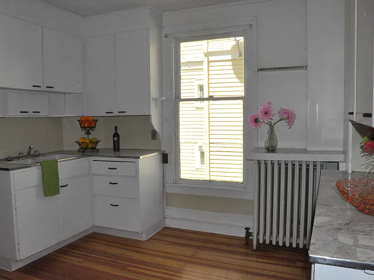 218 Delaware Ave #2 — Photo 7