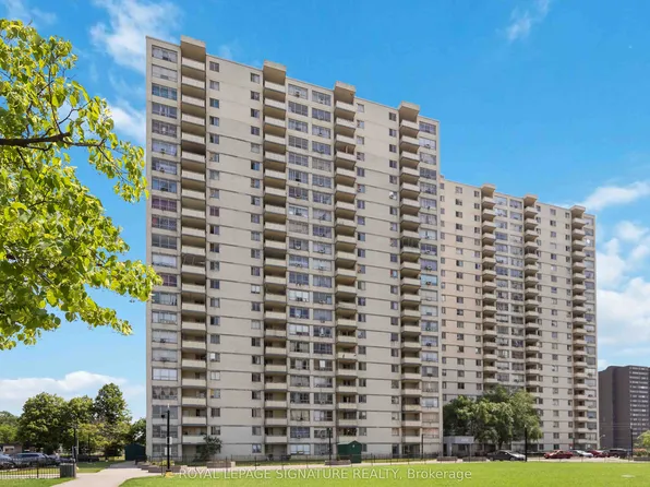 320 Dixon Rd #2315, Toronto, ON M9R 1S8