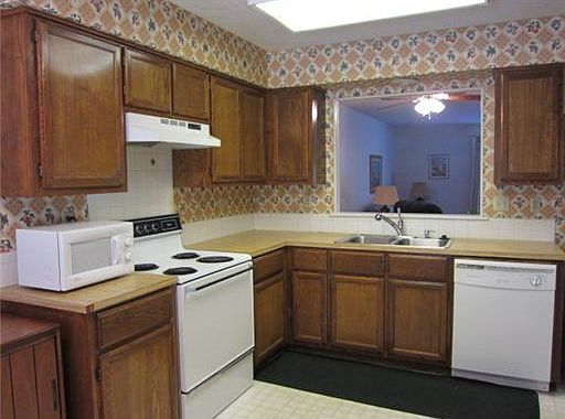 2nd image of 3 Spurlock Ln