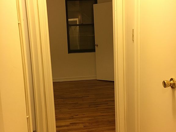 4th image of 4305 47th St APT A1
