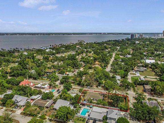 Proximity to the river and downtown