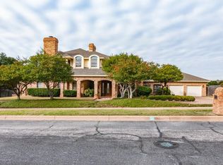 6201 Riviera Dr, North Richland Hills, TX 76180