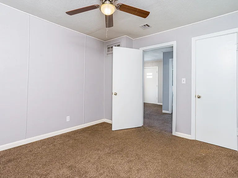 1828 S Hiram Ave — Photo 6