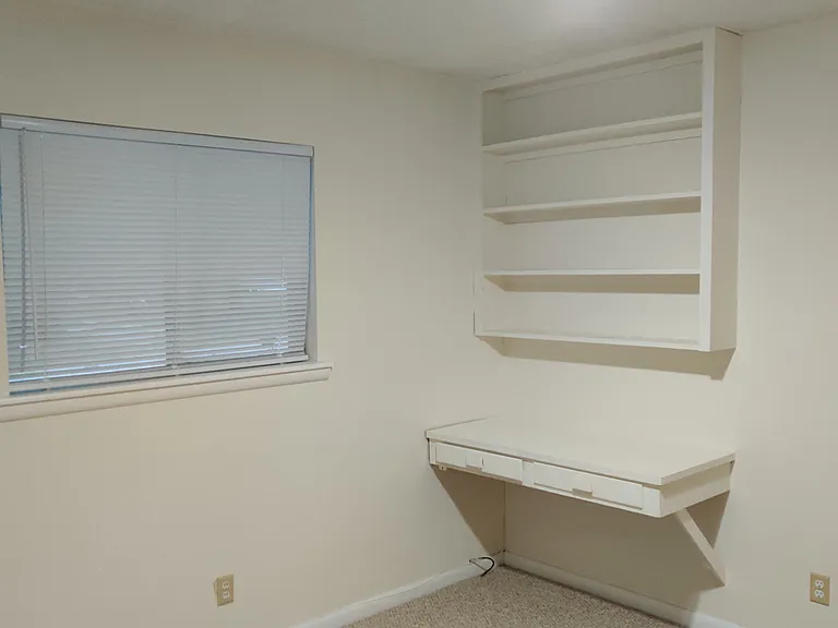 1351 N Stephens Ave — Photo 7
