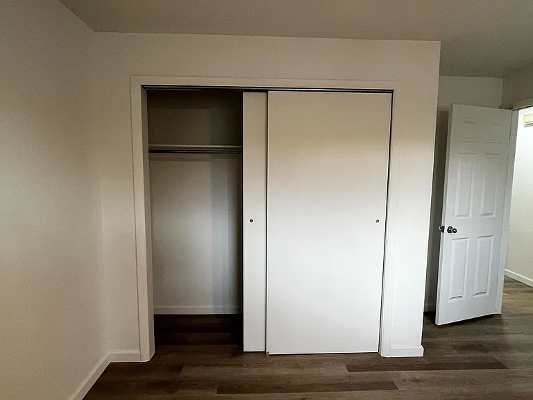 254 N 700 W — Photo 19