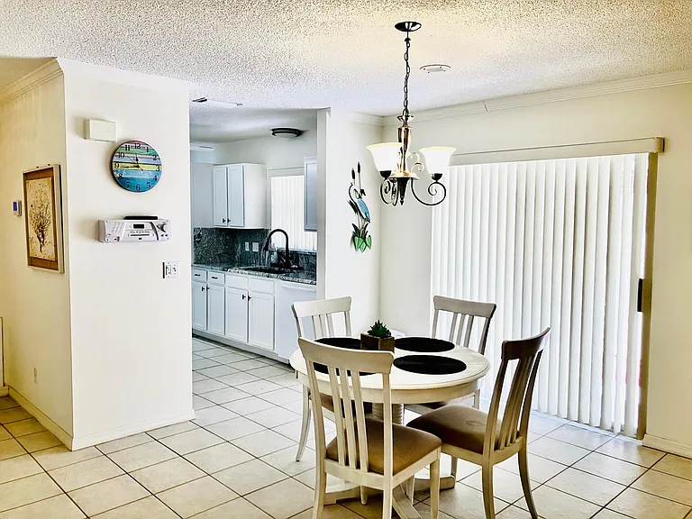 1013 Avalon Ave — Photo 14