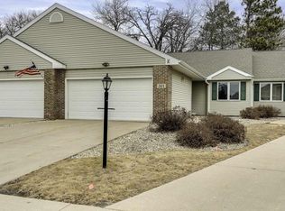 561 Kensington Sq, Stoughton, WI 53589