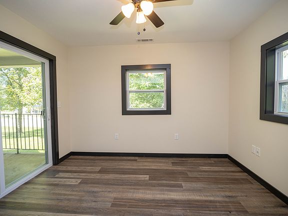 5th image of 1413 N Spring Rd