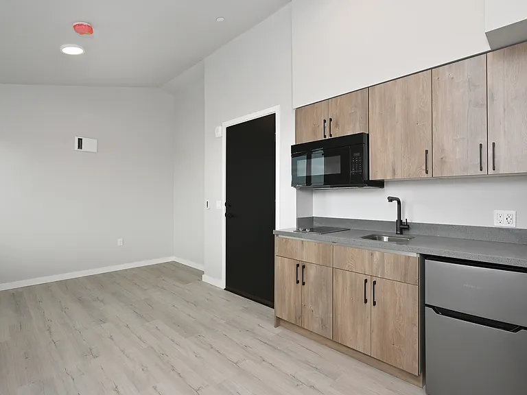 Clara Apartments — Photo 79