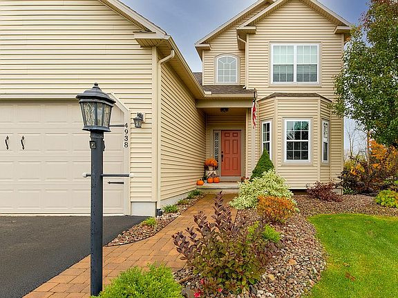 2nd image of 4938 Wintersweet Dr