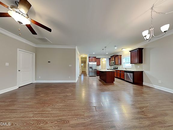 3rd image of 182 Rolling Oaks Ln