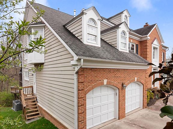 3rd image of 2775 Welbourne Ct