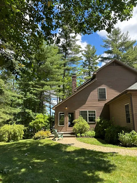 22 E Beach Rd