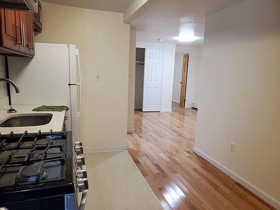 2nd image of 1838 Haring St Floor 1