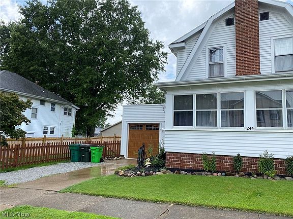 4th image of 244 College Ave
