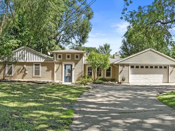7118 N Lannon ROAD, Lannon, WI 53046