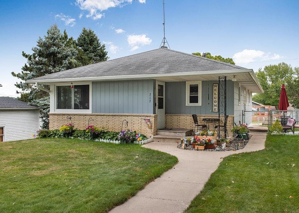 217 High Ave, Wanamingo, MN 55983 Zillow