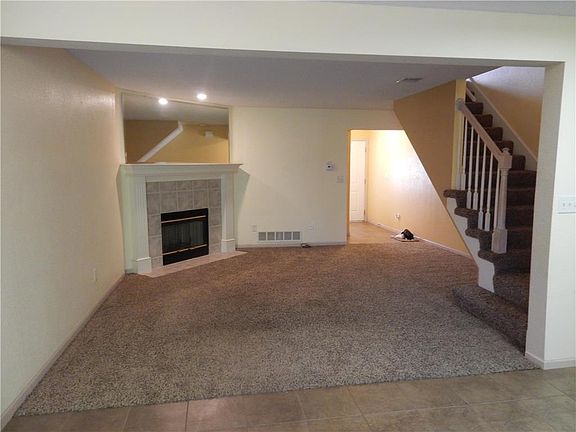 3rd image of 6053 NE Moonstone Dr