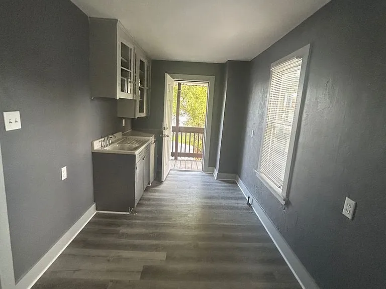 4019 Newark Ave — Photo 15