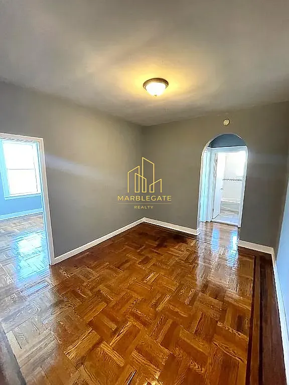 Building Photo - 15 Goldsmith Ave #266