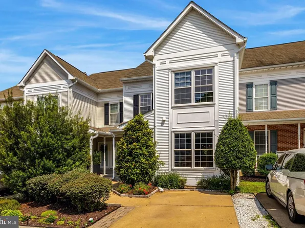 13112 Hearthside Ln, Fairfax, VA 22033