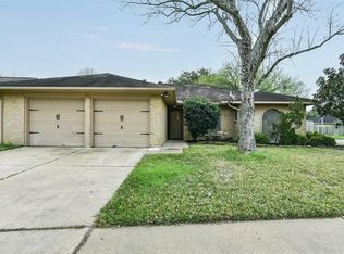 927 Comstock Springs Dr, Katy, TX 77450