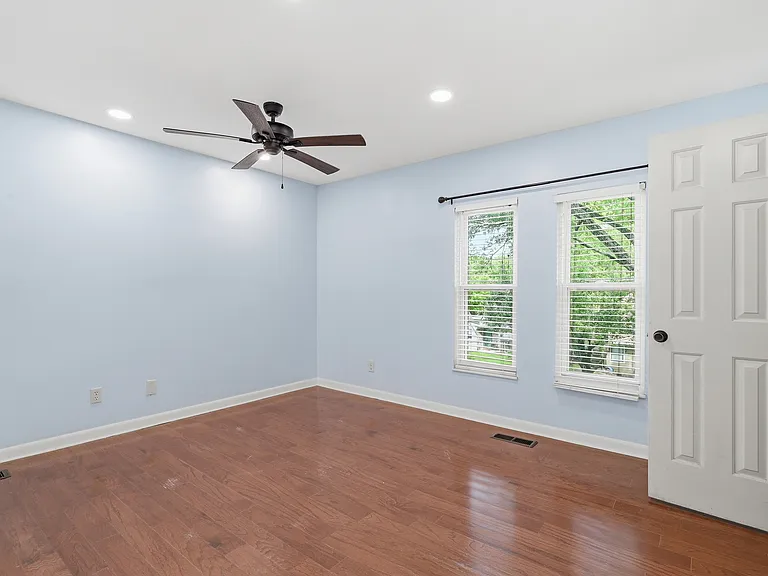 7668 NW Chatham Cir — Photo 19